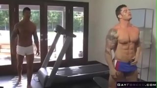 Couple Workout Fucking in the gym