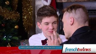 Horny twink surprise your friend on solo sex session